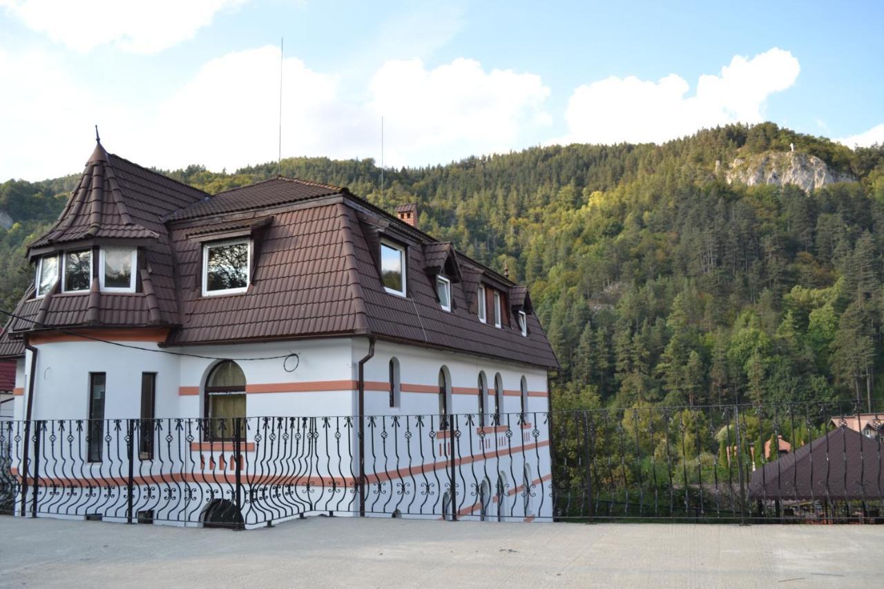 Castle Gate Hotel Bran  Buitenkant foto
